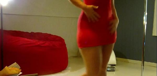 Phat ass in red dress (virgoperidot)